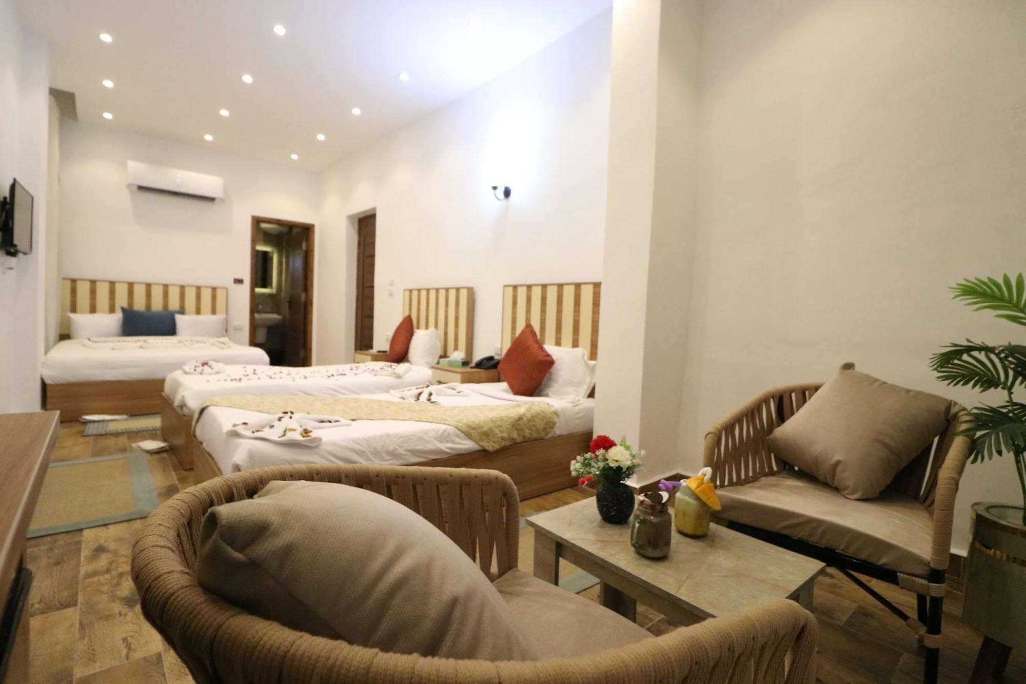 West Pyramids Hotel Kafrat al Jabal Bagian luar foto
