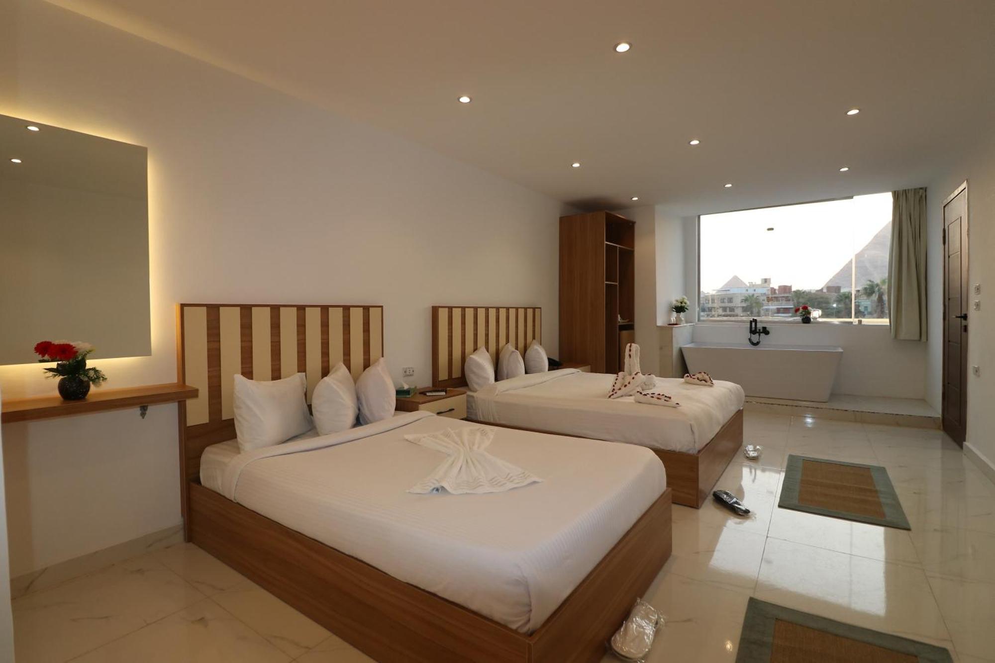 West Pyramids Hotel Kafrat al Jabal Bagian luar foto