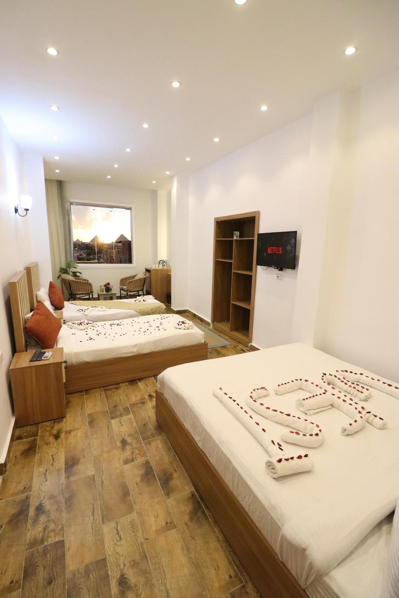 West Pyramids Hotel Kafrat al Jabal Bagian luar foto