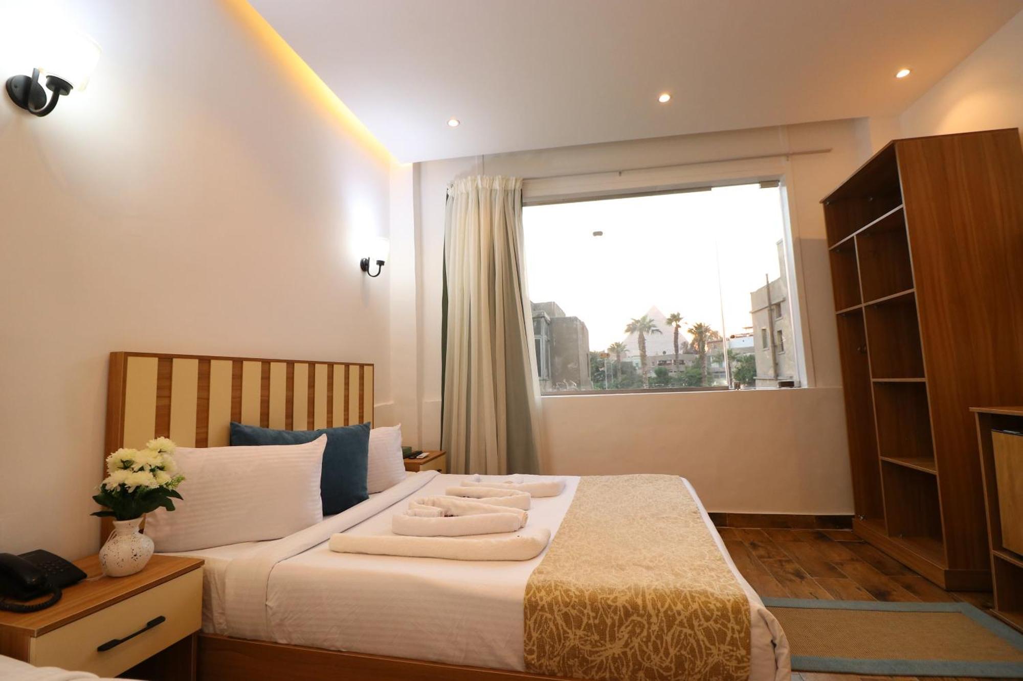 West Pyramids Hotel Kafrat al Jabal Bagian luar foto