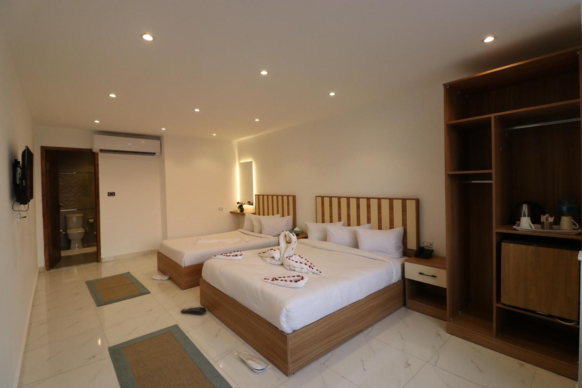 West Pyramids Hotel Kafrat al Jabal Bagian luar foto