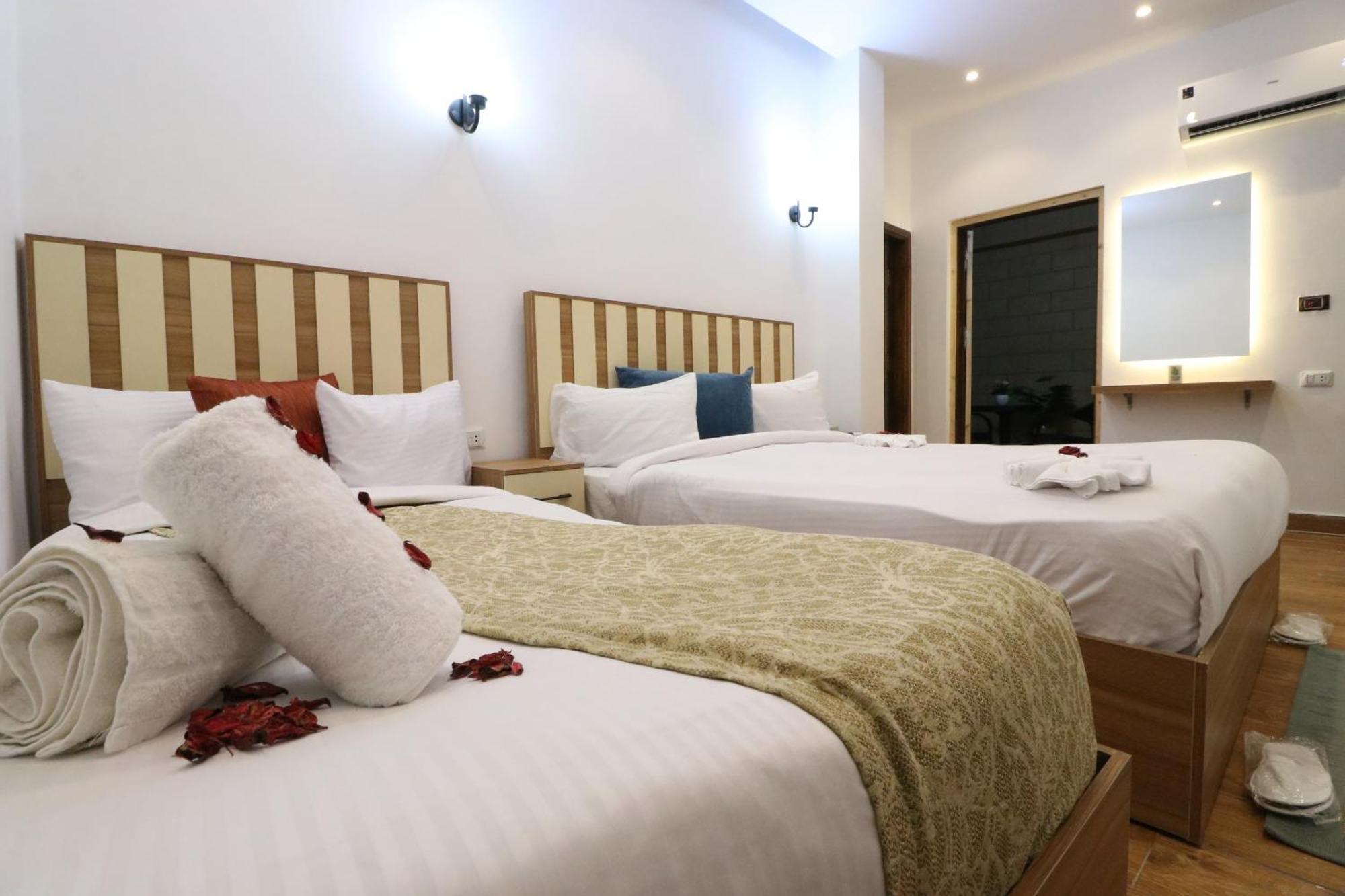 West Pyramids Hotel Kafrat al Jabal Bagian luar foto