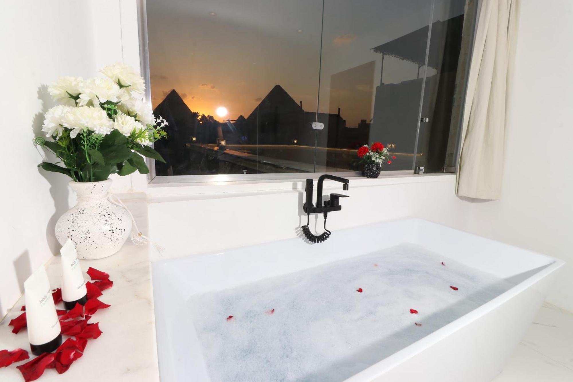 West Pyramids Hotel Kafrat al Jabal Bagian luar foto